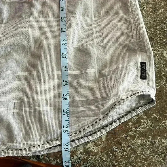 EUC PrAna 100% Organic Cotton Marvin button down short sleeve shirt Light Gray L - Picture 7 of 11